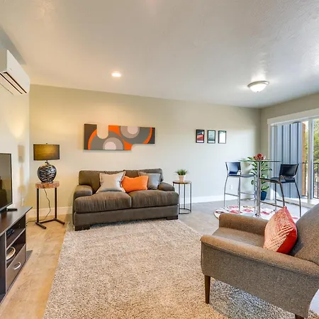 Modern Apt - 7 Mi To St Anthony Sand Dunes!